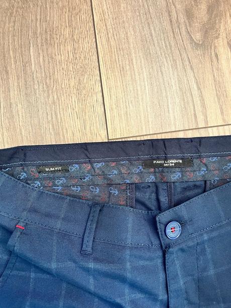 Tmavomodré spoločenské nohavice, l