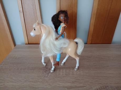 Mattel spirit bábika pru a chica linda,