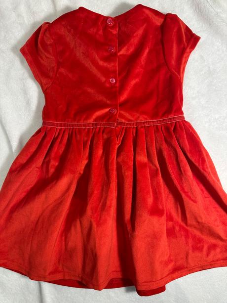 Červené šaty, pepco,92