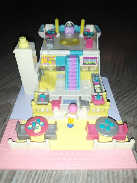 Polly pocket domcek,
