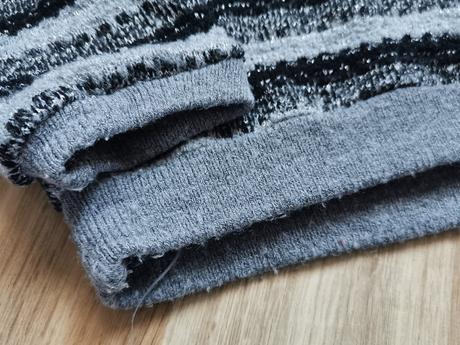 Sveter so srdiečkom, 140