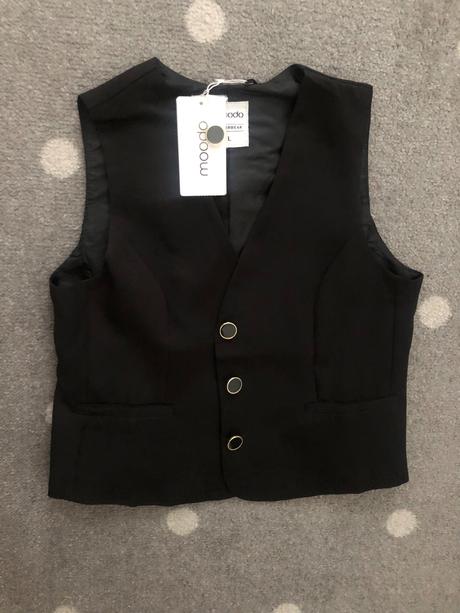 Štýlová čierna vesta, l