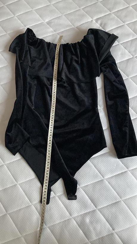 Cierne body s volanom, s