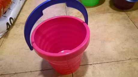 3x vedierko stoho je 1x sitko na 12/36m nepoužité,