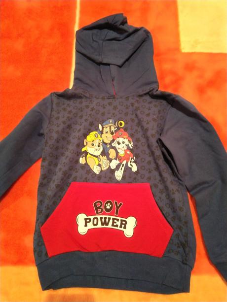 Skoro nove mikiny a kosela 128, 128