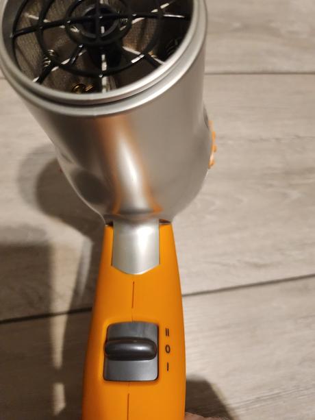 Cestovný fén grundig 1500w, 