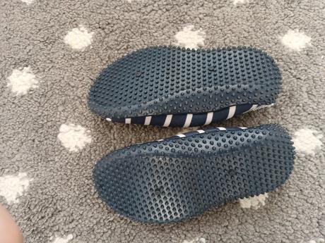Neoprenove topanky do vody 22, h&m,22