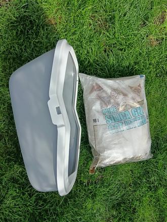 Mačací záchod + silikátová podstielka 16 l, 