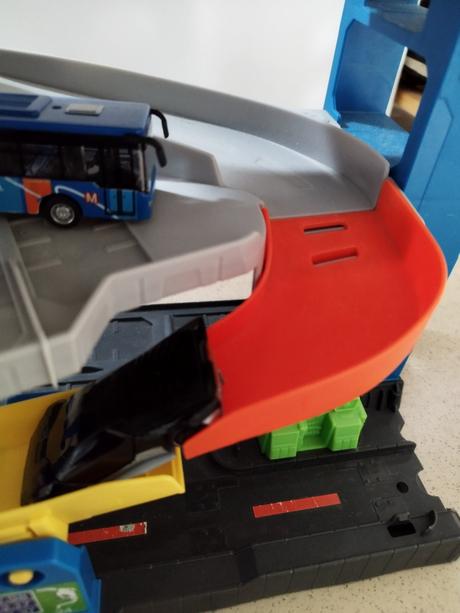 Hot wheels garáž/ parkovací dom, 