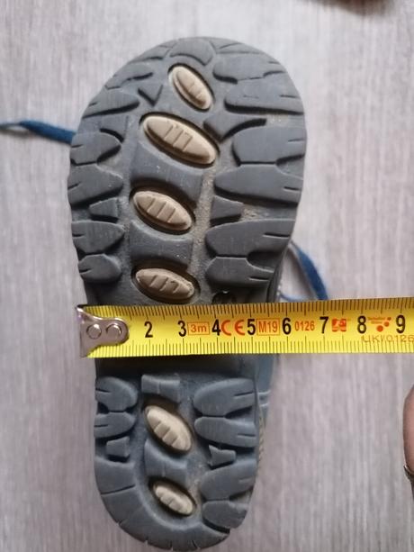 Modré kotnicky, baťa,24