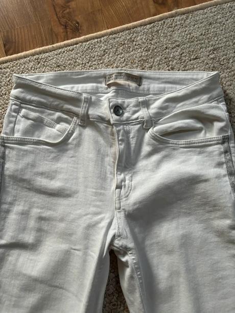 Biele úzke džínsy s bočnými pruhmi od značky zara, zara,m