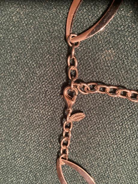 Krásny náhrdelník zn.mona collini, 