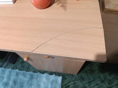 Nábytok do študentskej izby., 