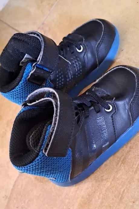 Tenisky adidas, adidas,23