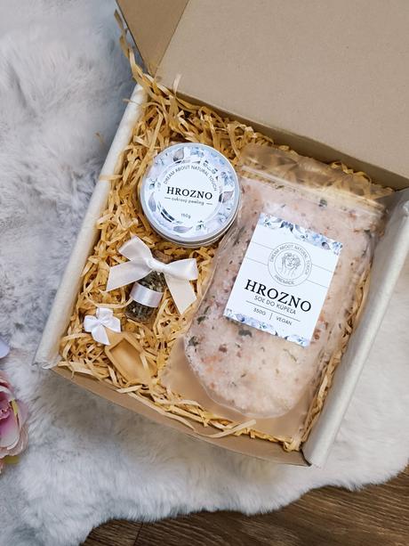 Handmade - peeling a soľ do kúpeľa hrozno, 