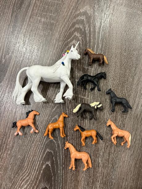 Safari ltd - sada postaviciek koniky a unicorn,
