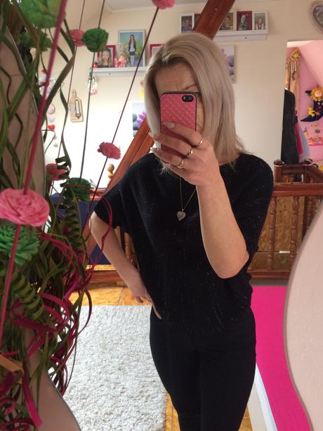 Ciernozlatý svetrik, s