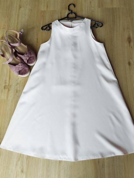 Krásne elegantné šaty, 36