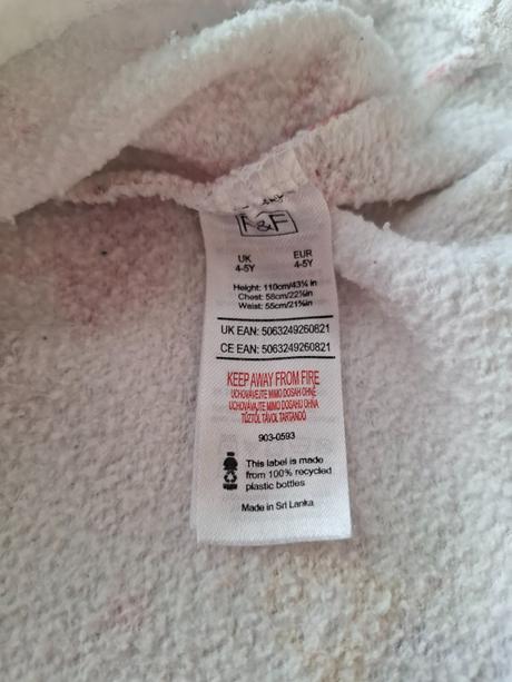 Balík dievčenske šaty, 104–116