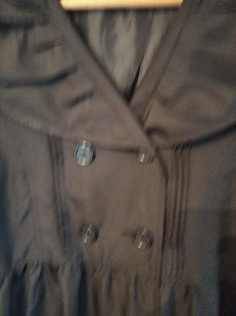 Tenší plášť, 36