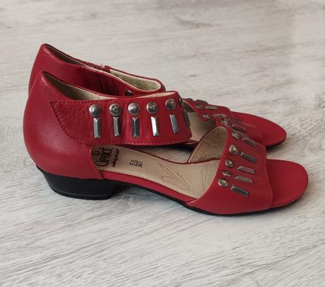 Kožené sandále caprice 39, 39