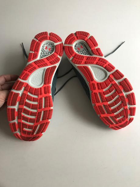 Bežecké tenisky, under armour,42