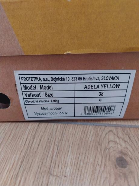 Protetika adela, protetika,38