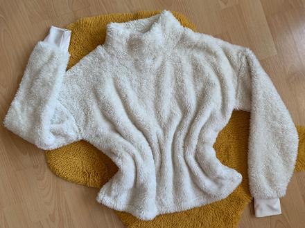 Chlpatý sveter, s