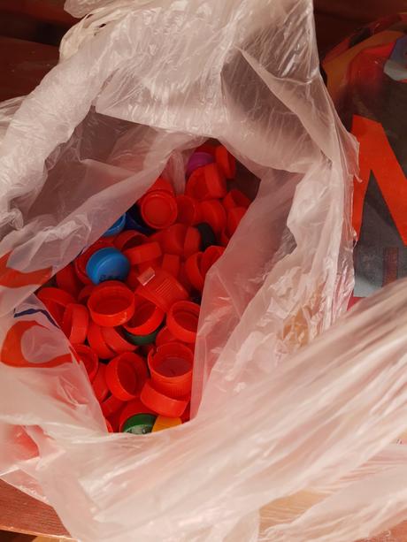 Vrchnáčiky od fliaš, 