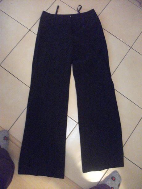 Cierne elegantne nohavice, 38