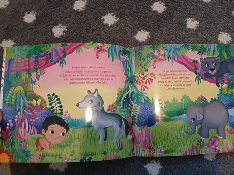 Kniha dzungli - rozpravka s nalepkami,