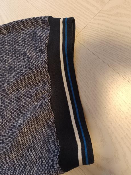 Sveter s golierom, 134