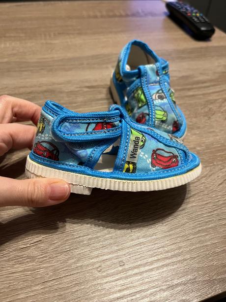 Papucky wanda, wanda,18