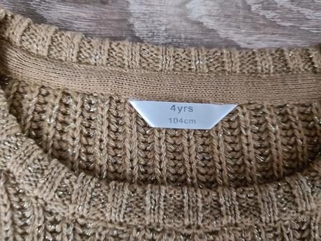 Svetrík, veľ. 104, pepco,104