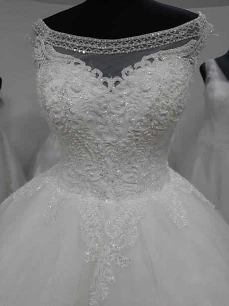 Luxusné svadobné šaty vo veľkosti xs / s / m bo, s