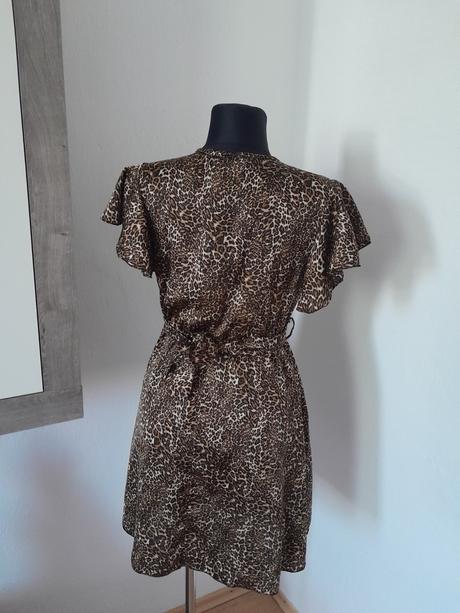 Moderné šaty veľkosť s/m, s