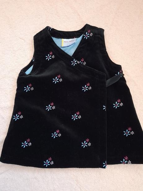 Originálne velúrové šaty, 62