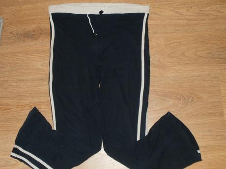 Modro biele tepláky, 158