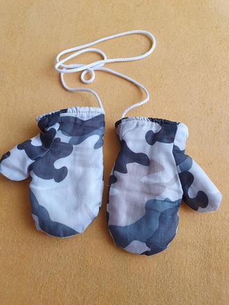 Rukavičky na šnúre č.74, 74