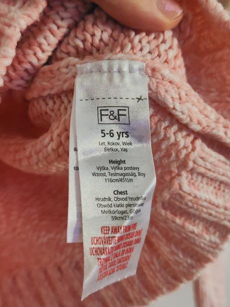 Svetrík s motýľom, f&f,116