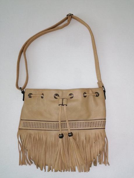 Kabelka so strapcami, 