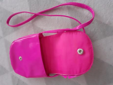 Detska ruzova kabelka, 