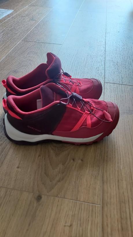 Turisticke topanky quechua, 35