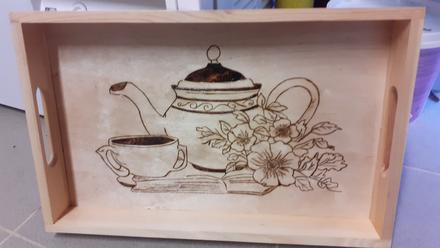 Vypalovana tacka a lopariky,