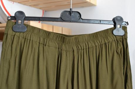Khaki šortky s vreckami 40, h&m,40