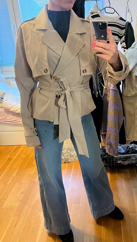 Dámsky krátky jesenný trenčkot, 36