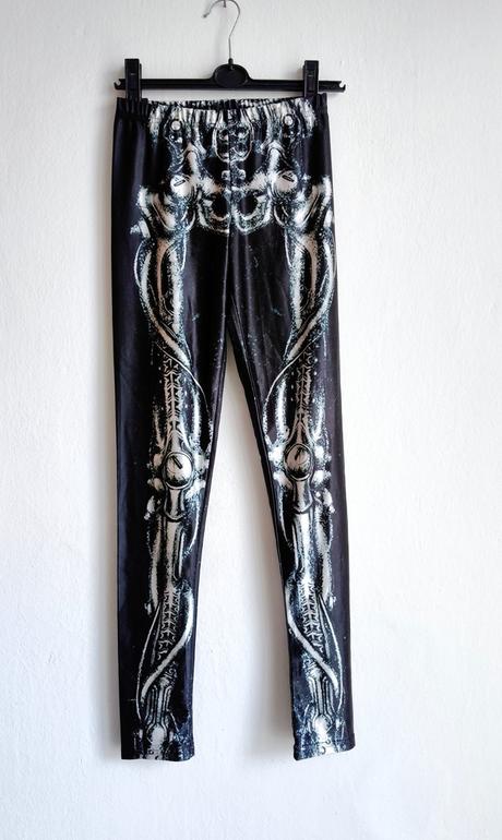 Legíny kostra skeleton gothic alternative,