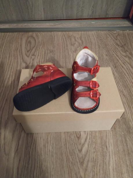 Ortopedické sandále, 18