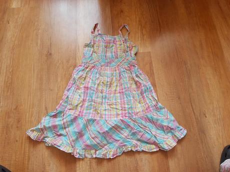 Dievcenske saty, topolino,128