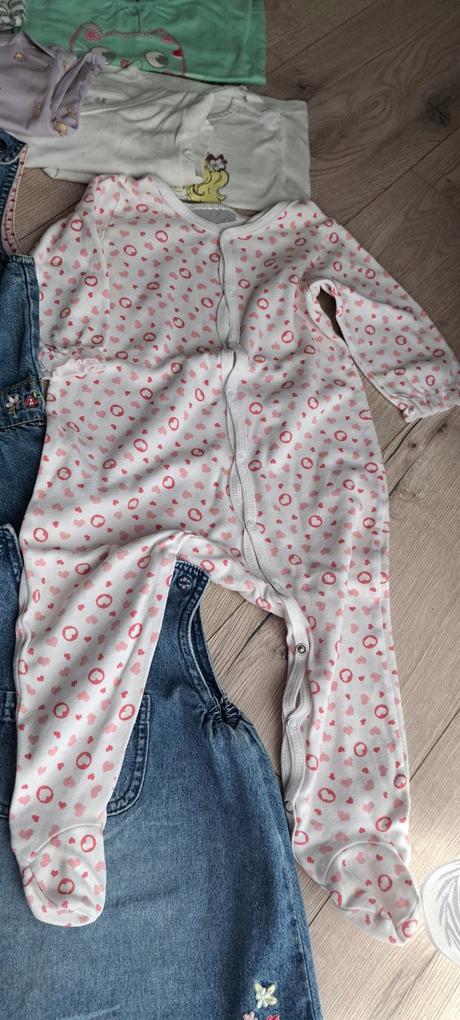 Balík dievča vel.74-80, 68–80